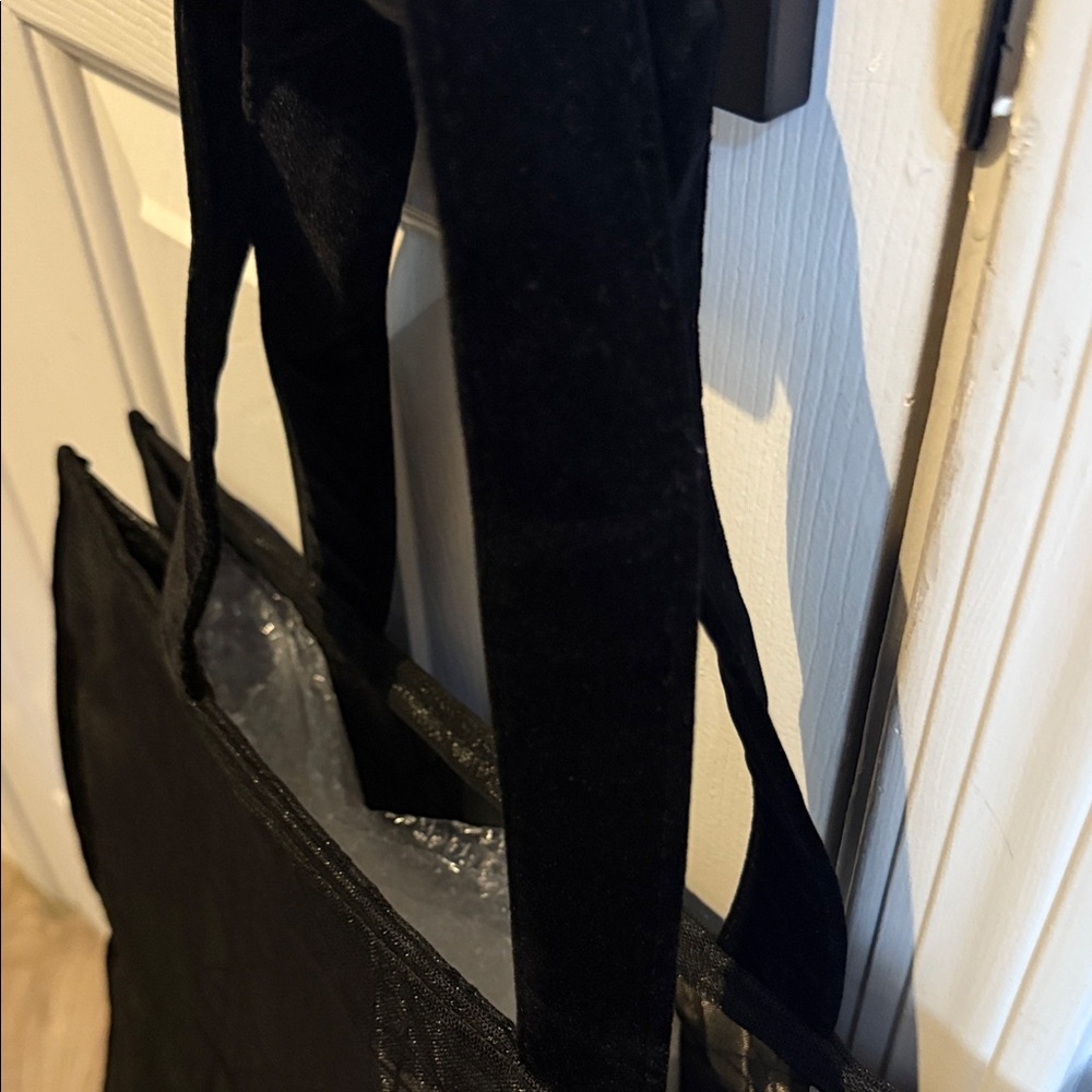 GWP - DIOR Black Mesh Tote Bag w/Velvet Accents - Picture 3 of 3